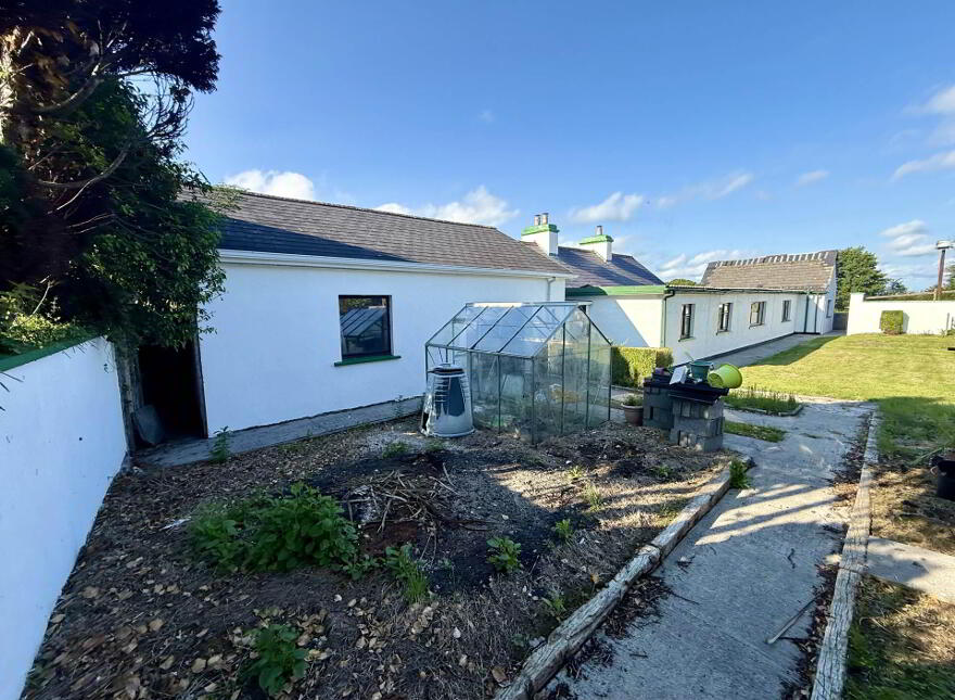 Holywell Upper, Ballyhaunis, F35F884