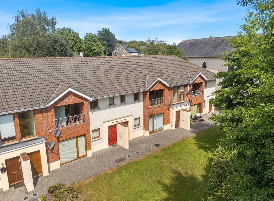 20 Chestnut Hall, Johnstown, C15XK27