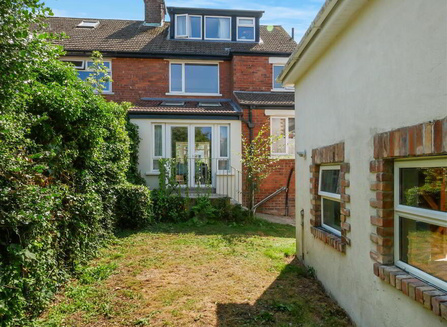 8 Ravensdene Park, Ravenhill Road, Belfast, BT6 0DA