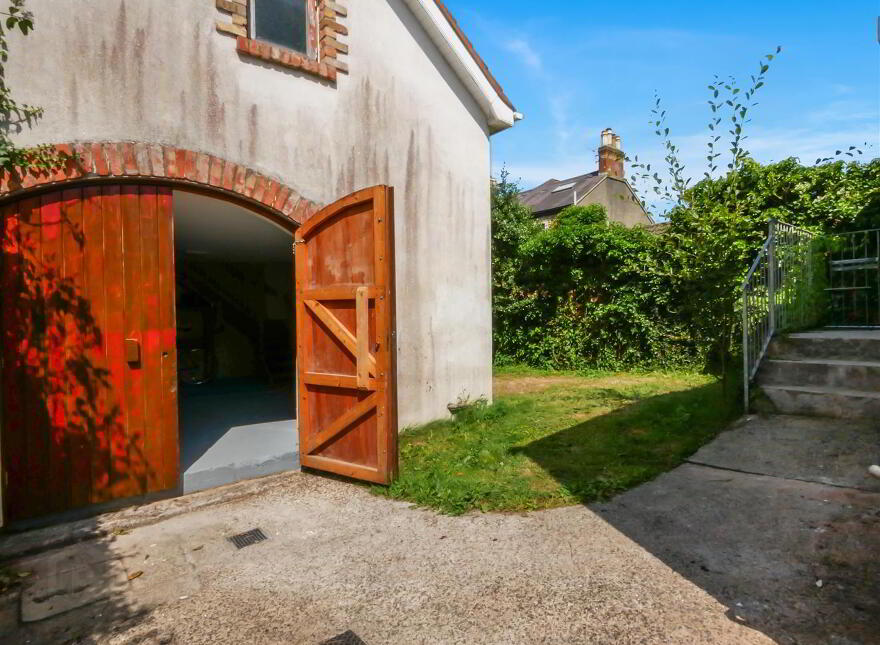8 Ravensdene Park, Ravenhill Road, Belfast, BT6 0DA