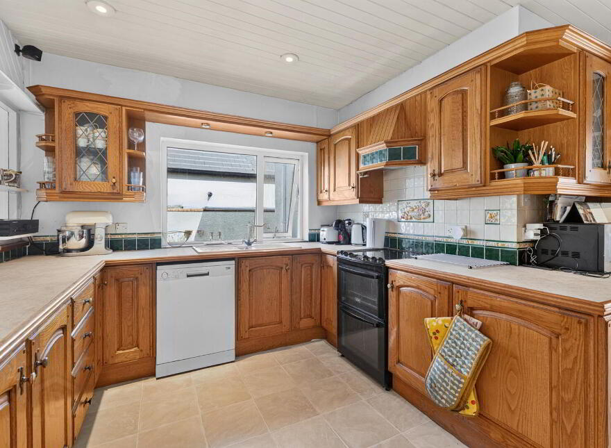 66 Warren Road, Donaghadee, BT21 0PD