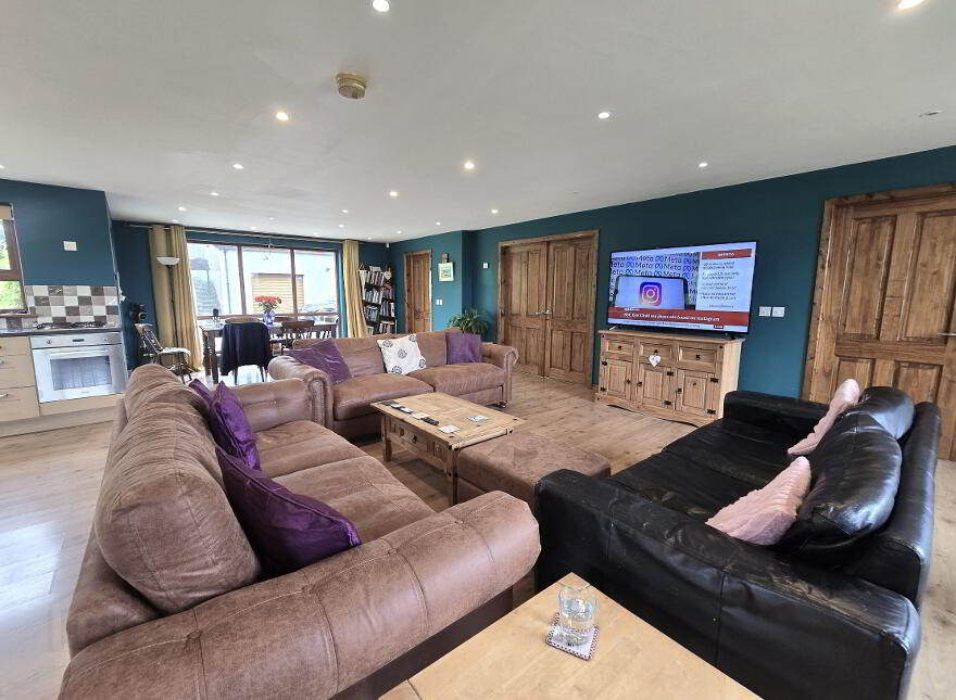 Maghernahar House, 72a Straid Road, Bushmills, Ballycastle, BT54 6NW