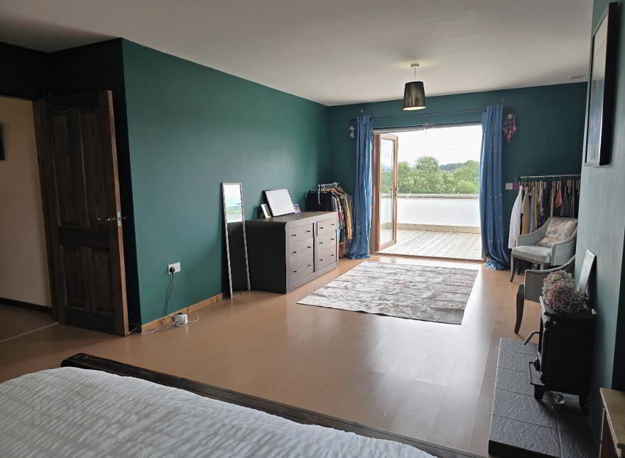 Maghernahar House, 72a Straid Road, Bushmills, Ballycastle, BT54 6NW