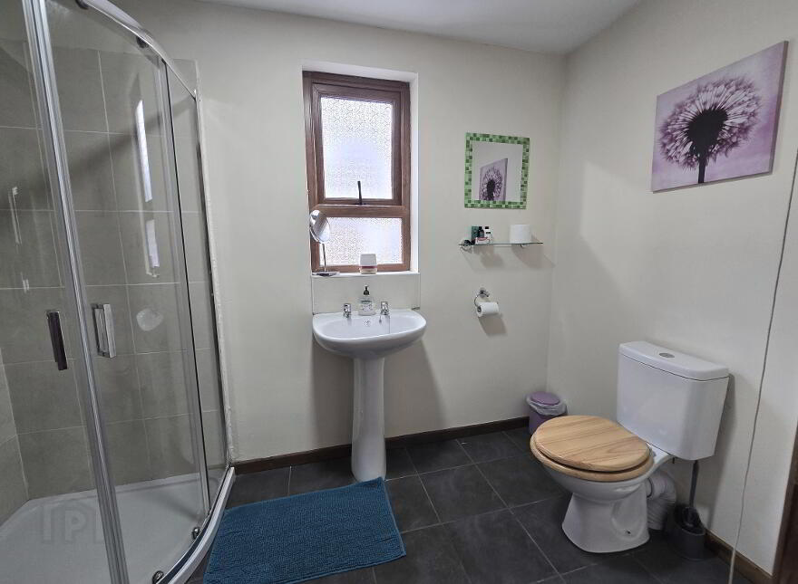 Maghernahar House, 72a Straid Road, Bushmills, Ballycastle, BT54 6NW