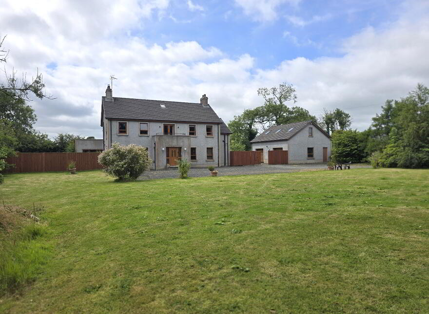 Maghernahar House, 72a Straid Road, Bushmills, Ballycastle, BT54 6NW