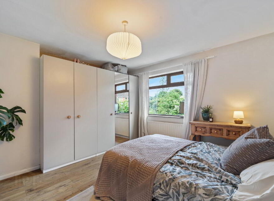 91 Breda Road, Newtownbreda, Belfast, BT8 7BW