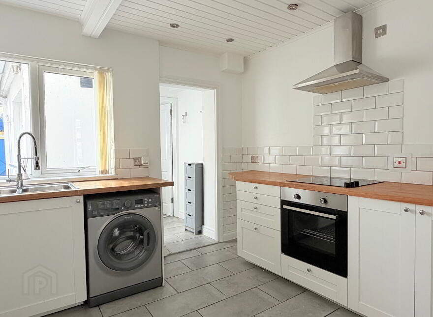 18 Castle Street, Donaghadee, BT21 0DN