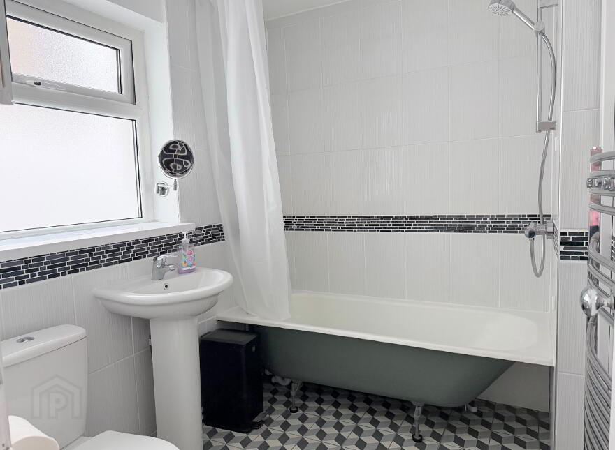 18 Castle Street, Donaghadee, BT21 0DN