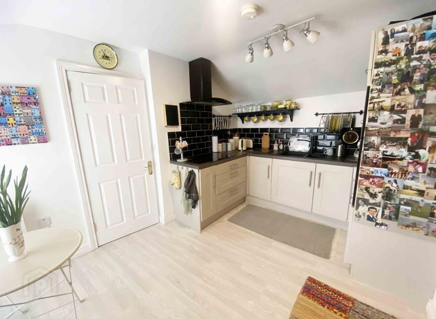 27a Bridge Street, Banbridge, BT32 3JL