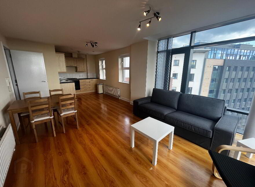 802 College Central, College Avenue, Belfast, BT1 6BD