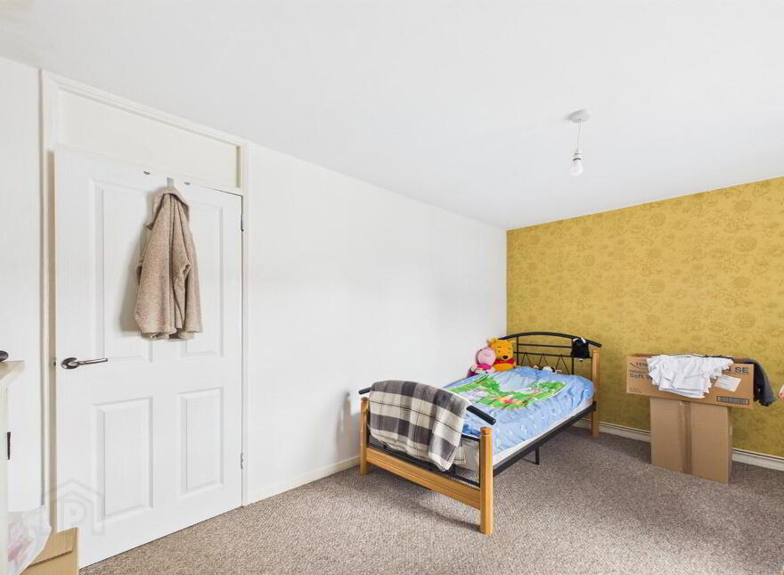 27b Kilwarlin Crescent, Belfast, BT8 7EN