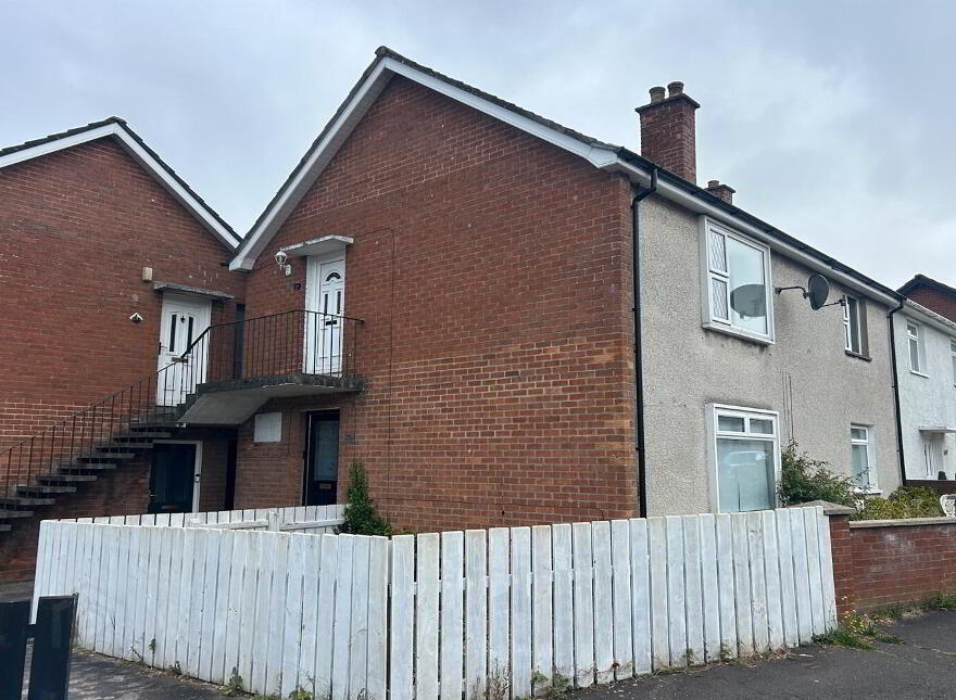 27b Kilwarlin Crescent, Belfast, BT8 7EN