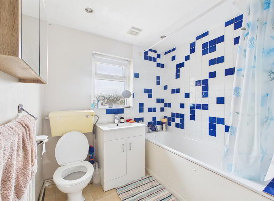 27b Kilwarlin Crescent, Belfast, BT8 7EN