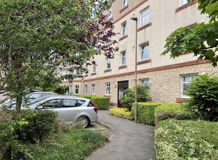 19 Sinclair Place, Edinburgh, EH11 1AH