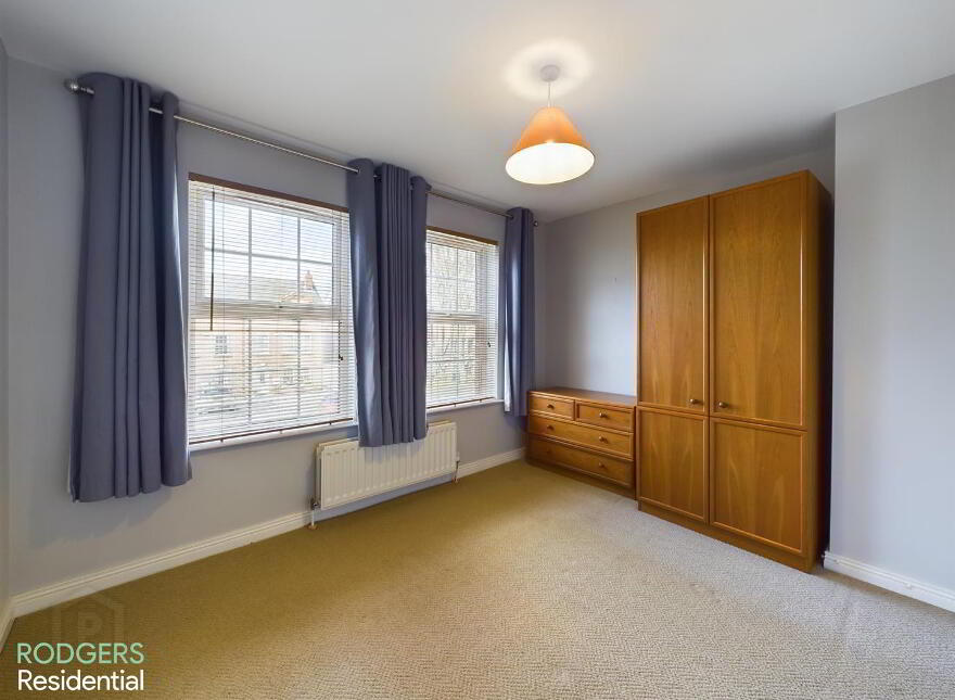 8 Church Hill, Holywood, BT18 9DS