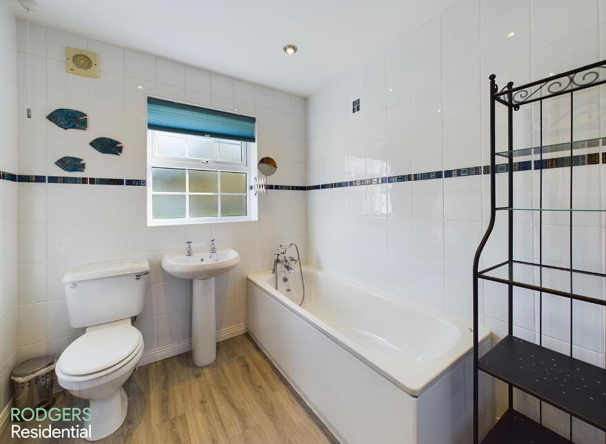 8 Church Hill, Holywood, BT18 9DS