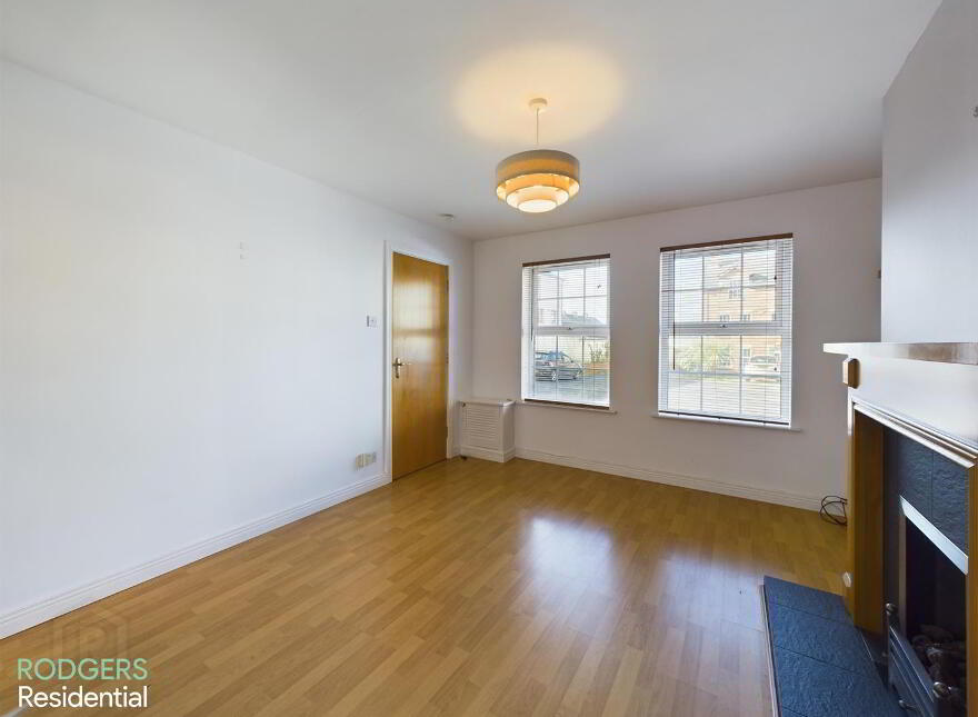 8 Church Hill, Holywood, BT18 9DS