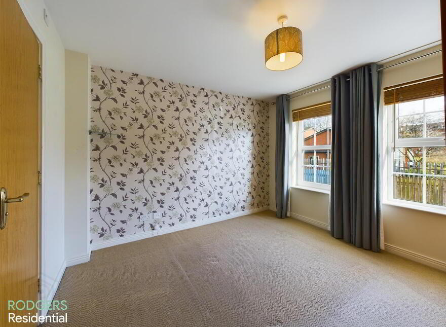 8 Church Hill, Holywood, BT18 9DS