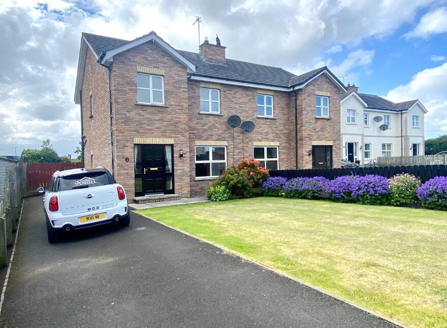 14 Castlewood Crescent, Dervock, BT53 8DX