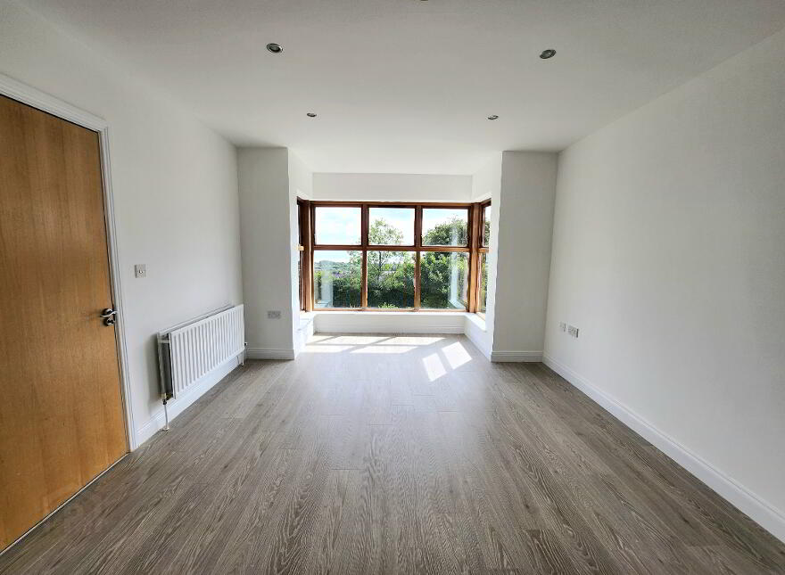 Apt 3, 2 Glencoe Park, Antrim Road, Belfast, BT36 7PT
