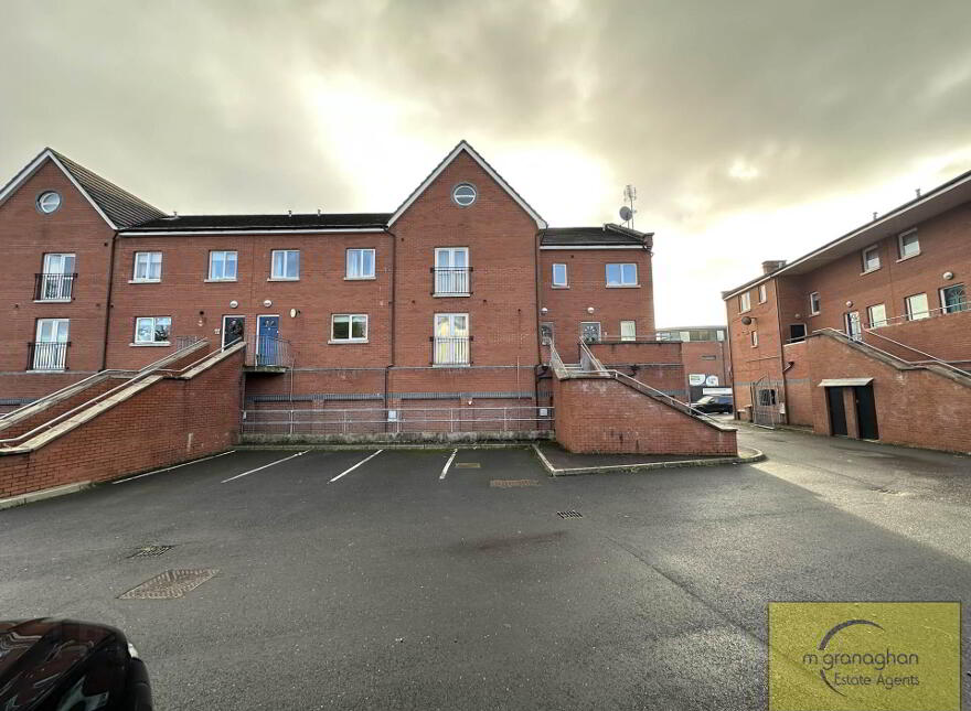 6 Kingsway Court, Belfast, BT17 9SE