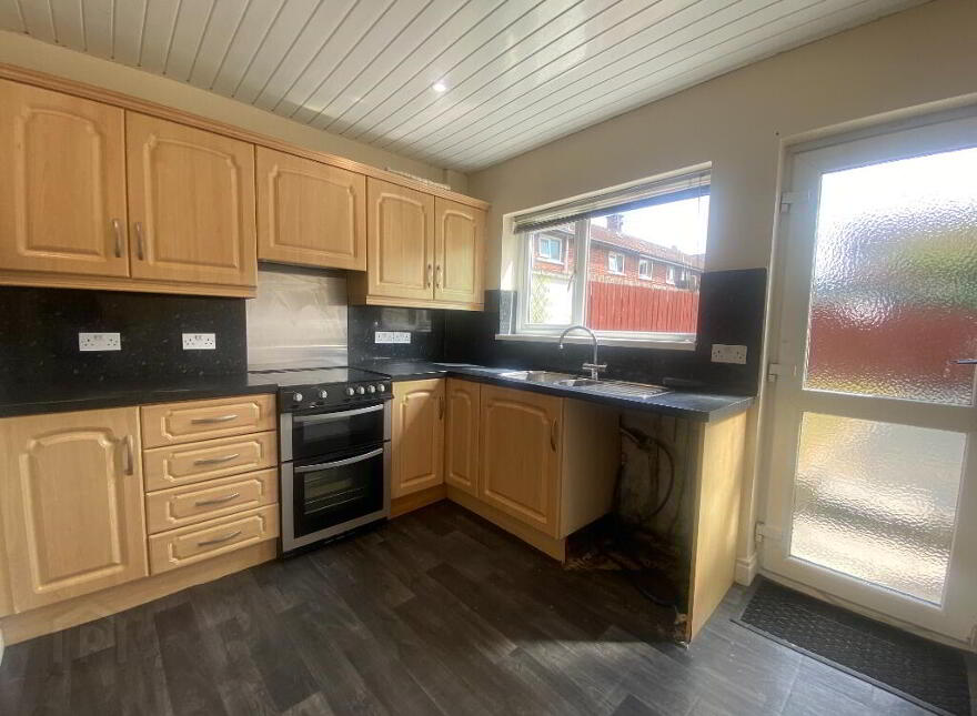10 Waveney Drive, Belfast, BT15 4FT