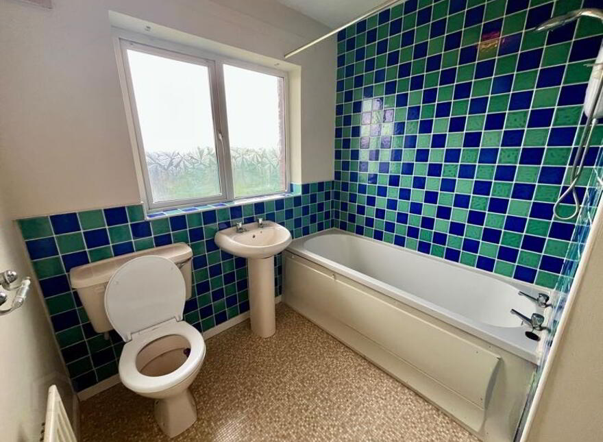 Lyndhurst Manor, Kilfennan, Derry/Londonderry, BT47 5WU