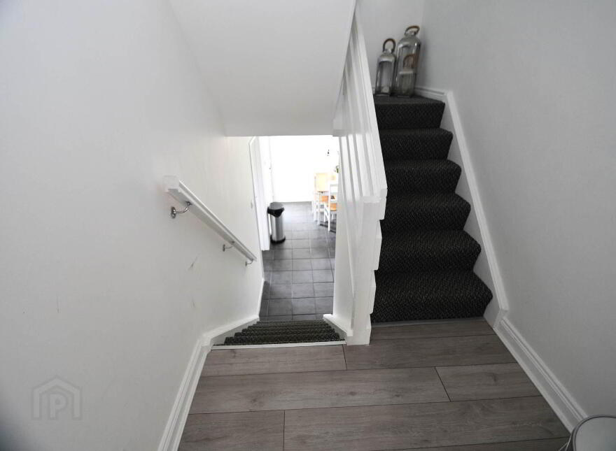 9 Colinvale, Poleglass, Belfast, BT17 0JN