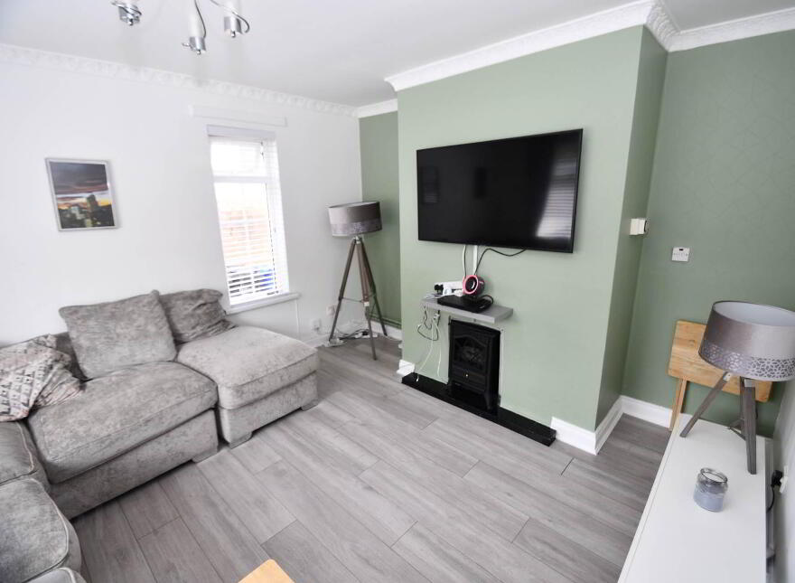 9 Colinvale, Poleglass, Belfast, BT17 0JN