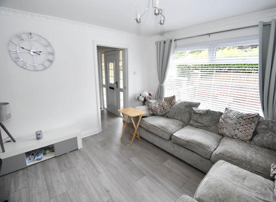9 Colinvale, Poleglass, Belfast, BT17 0JN
