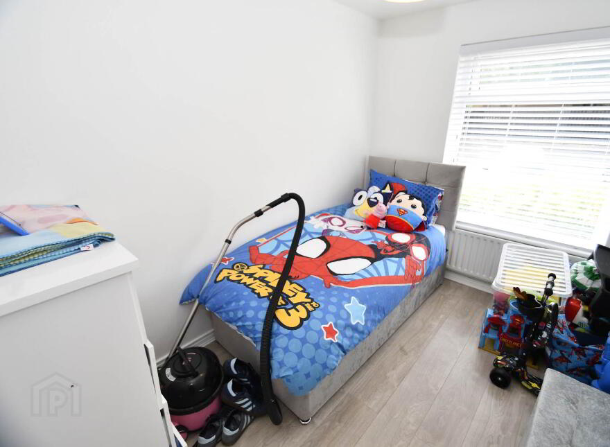 9 Colinvale, Poleglass, Belfast, BT17 0JN