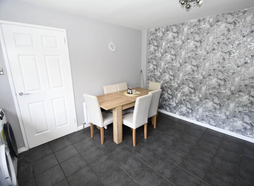 9 Colinvale, Poleglass, Belfast, BT17 0JN