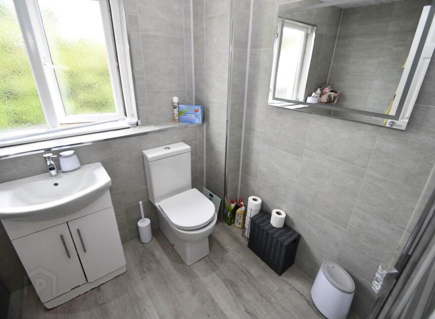 9 Colinvale, Poleglass, Belfast, BT17 0JN