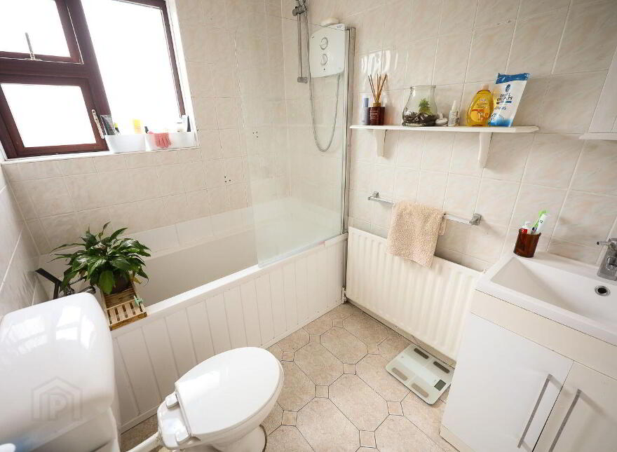 17 Owenabue Circle, Carrigaline, P43VX47