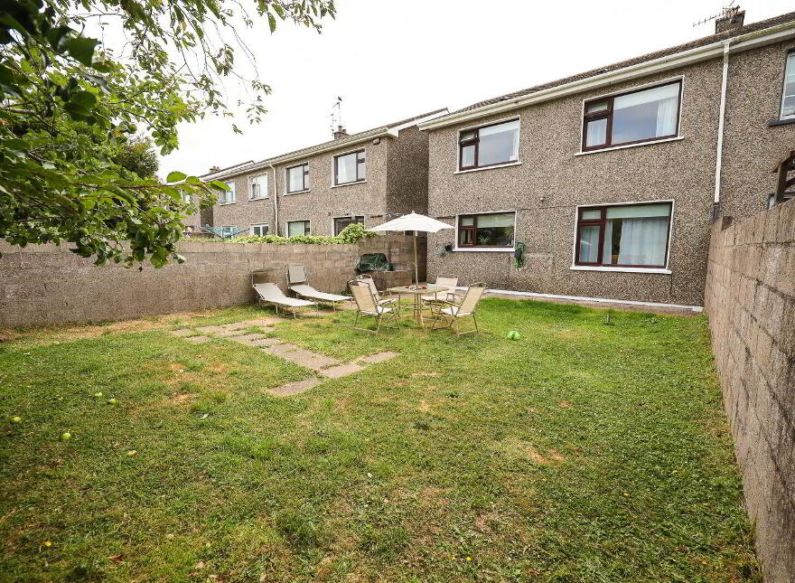 17 Owenabue Circle, Carrigaline, P43VX47