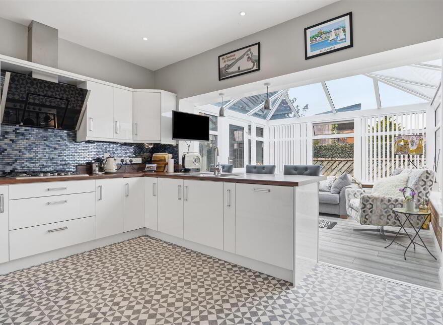 5 Old Forge Drive, Newtownards, BT23 8GP