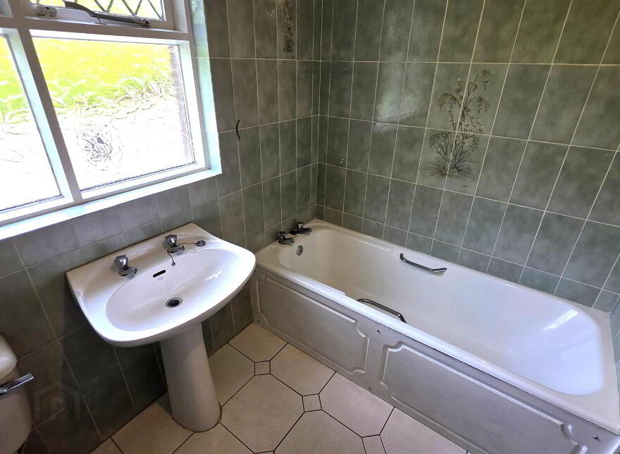 24 Glenkeen, Randalstown, BT41 3JX