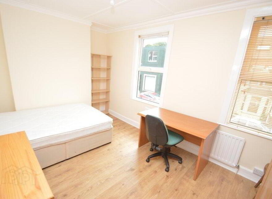 3 Lisburn Avenue, Belfast, BT9 7FX