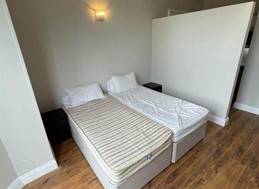 Apartment 1 254 Ravenhill Road, Studio 1, Belfast, BT6 8GJ