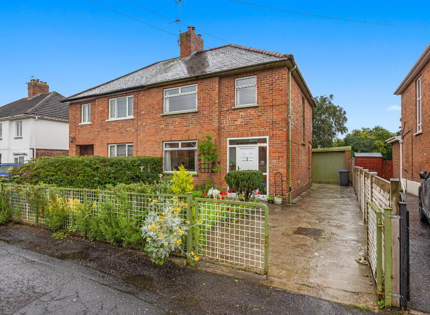 160 Sicily Park, Upper Lisburn Road, Belfast, BT10 0AQ
