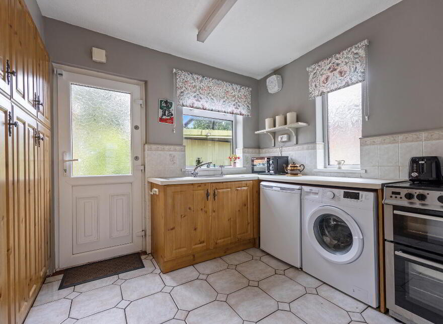 160 Sicily Park, Upper Lisburn Road, Belfast, BT10 0AQ