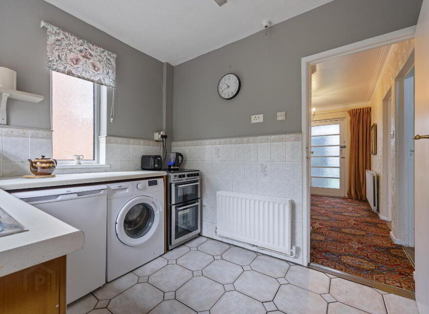 160 Sicily Park, Upper Lisburn Road, Belfast, BT10 0AQ