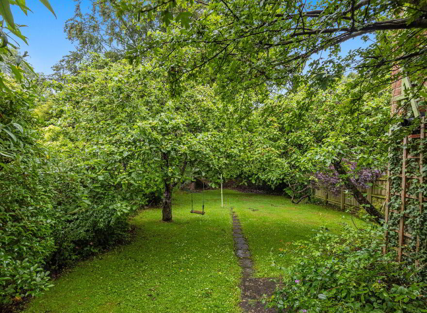 160 Sicily Park, Upper Lisburn Road, Belfast, BT10 0AQ