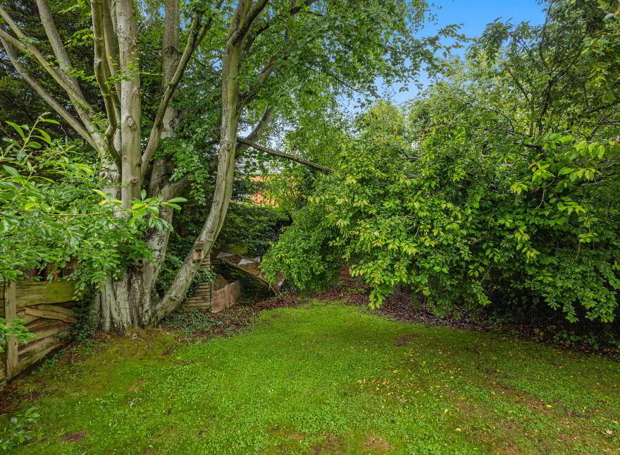 160 Sicily Park, Upper Lisburn Road, Belfast, BT10 0AQ