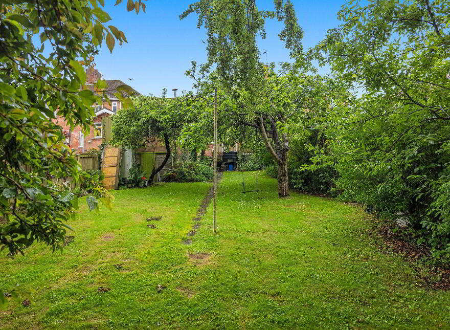 160 Sicily Park, Upper Lisburn Road, Belfast, BT10 0AQ