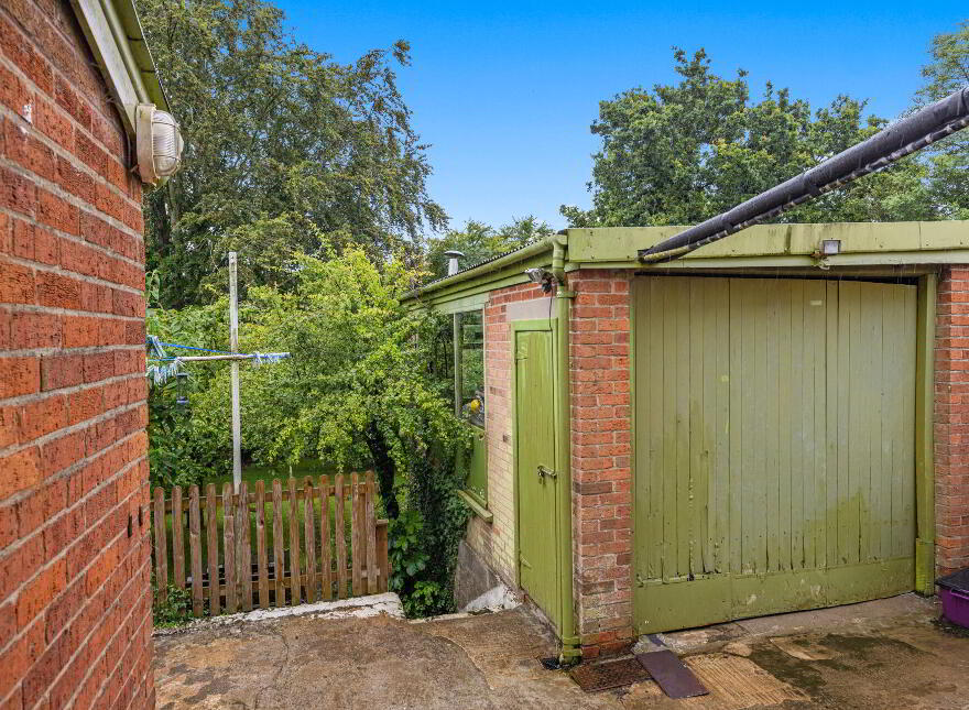 160 Sicily Park, Upper Lisburn Road, Belfast, BT10 0AQ