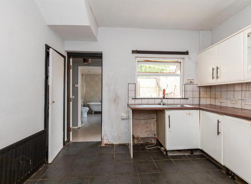 227 Connsbrook Avenue, Belfast, BT4 1JZ