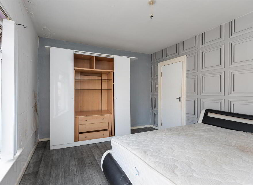 227 Connsbrook Avenue, Belfast, BT4 1JZ