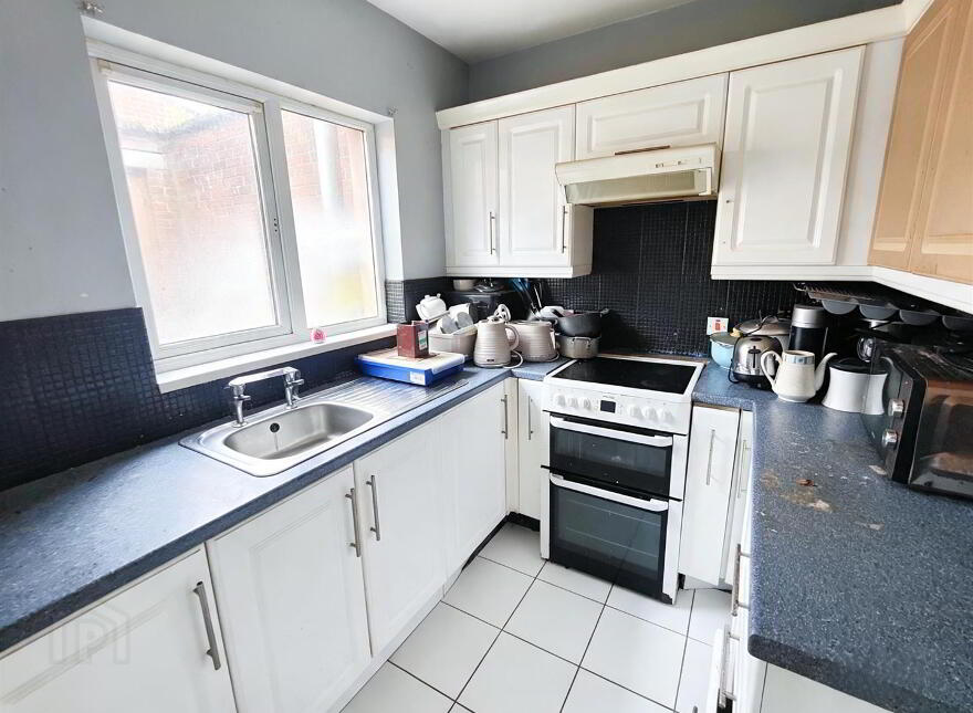 40 Eskdale Gardens, Belfast, BT14 7NQ