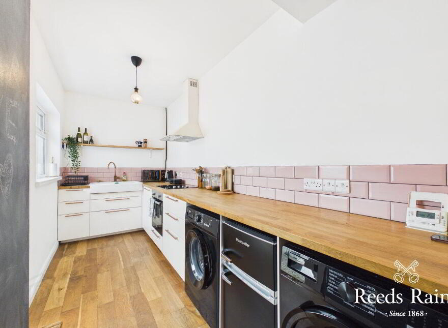 5 Lichfield Avenue, Belfast, BT5 5JQ